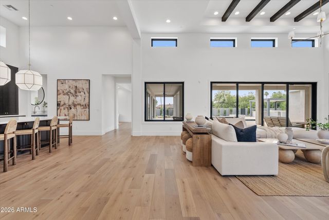 10242 N 58TH Street, Paradise Valley, AZ 85253