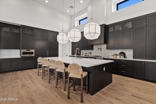 10242 N 58TH Street, Paradise Valley, AZ 85253
