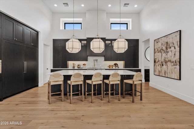 10242 N 58TH Street, Paradise Valley, AZ 85253