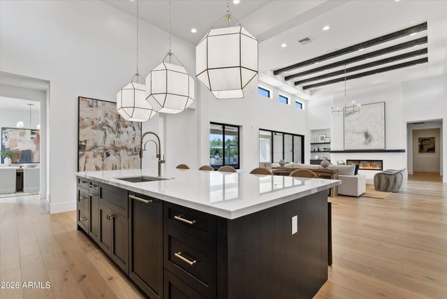 10242 N 58TH Street, Paradise Valley, AZ 85253