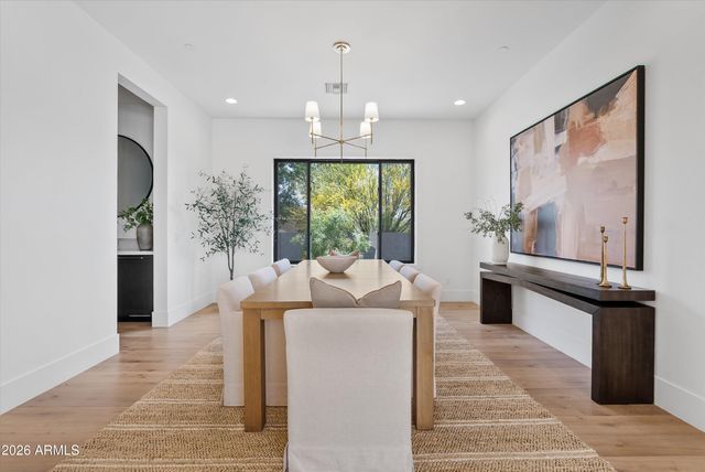 10242 N 58TH Street, Paradise Valley, AZ 85253