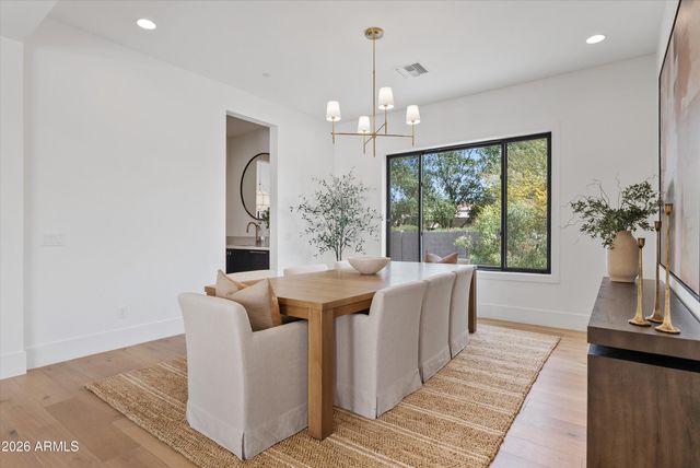 10242 N 58TH Street, Paradise Valley, AZ 85253