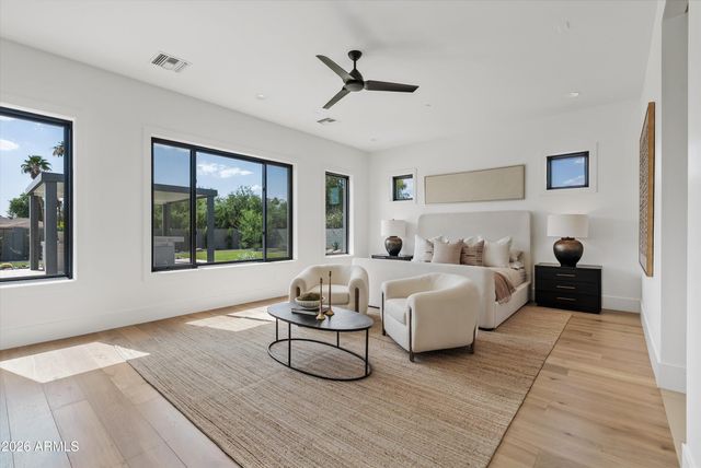 10242 N 58TH Street, Paradise Valley, AZ 85253
