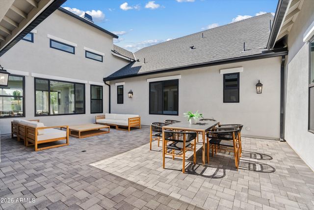 10242 N 58TH Street, Paradise Valley, AZ 85253