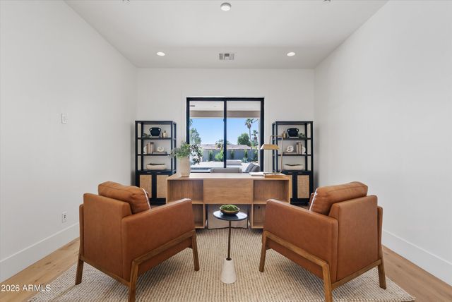 10242 N 58TH Street, Paradise Valley, AZ 85253