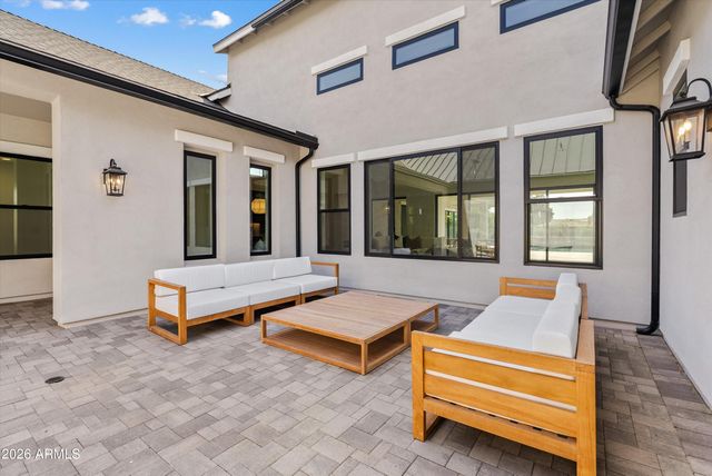 10242 N 58TH Street, Paradise Valley, AZ 85253