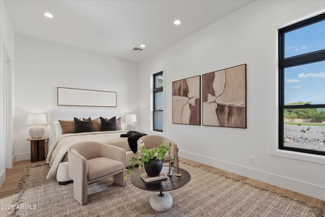 10242 N 58TH Street, Paradise Valley, AZ 85253