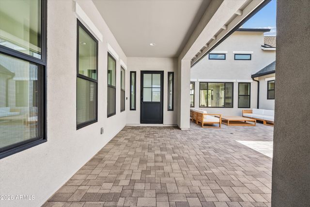 10242 N 58TH Street, Paradise Valley, AZ 85253