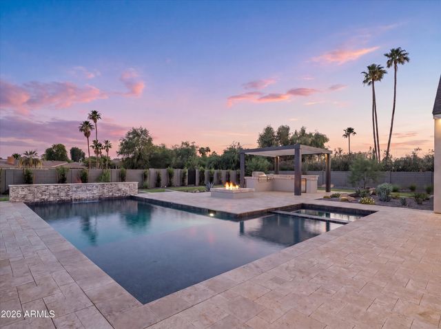 10242 N 58TH Street, Paradise Valley, AZ 85253
