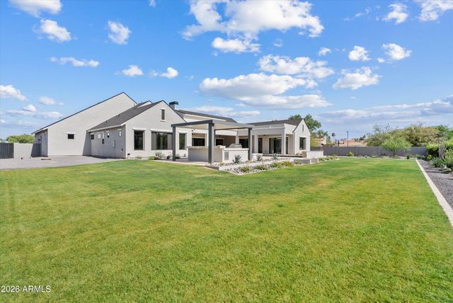 10242 N 58TH Street, Paradise Valley, AZ 85253