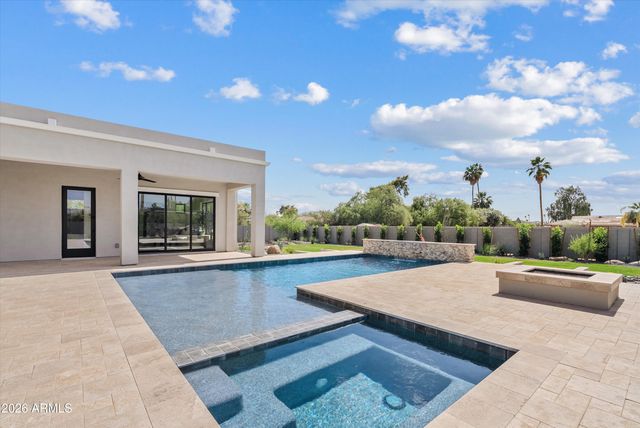 10242 N 58TH Street, Paradise Valley, AZ 85253