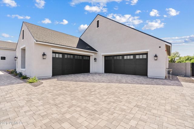 10242 N 58TH Street, Paradise Valley, AZ 85253