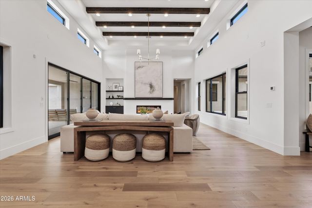 10242 N 58TH Street, Paradise Valley, AZ 85253