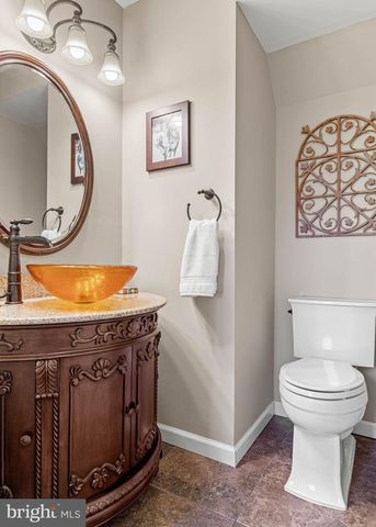 1518 GREENHILL RD, West Chester, PA 19380