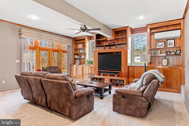1518 GREENHILL RD, West Chester, PA 19380