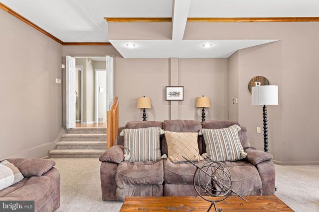 1518 GREENHILL RD, West Chester, PA 19380