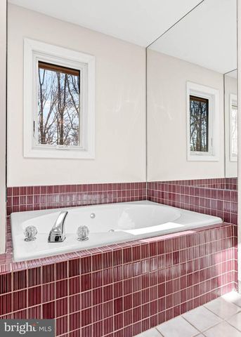 1518 GREENHILL RD, West Chester, PA 19380