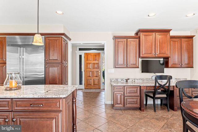 1518 GREENHILL RD, West Chester, PA 19380