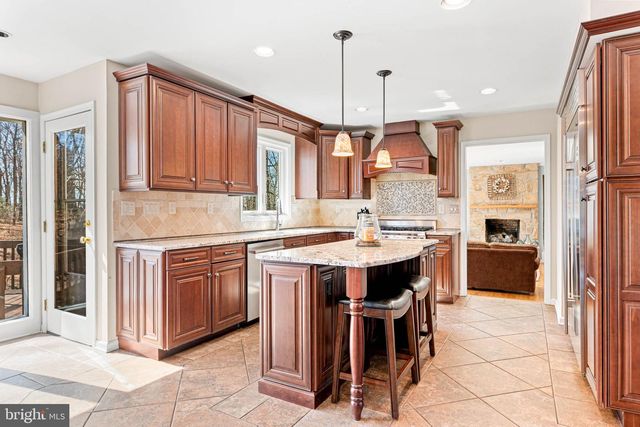 1518 GREENHILL RD, West Chester, PA 19380