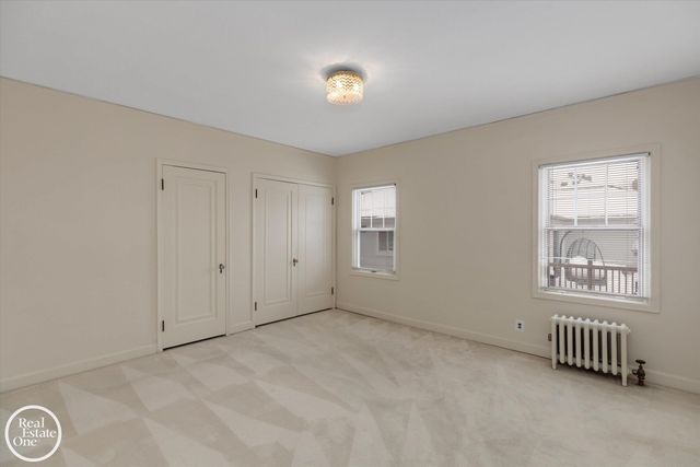 943 Harcourt Road, Grosse Pointe Park, MI 48230