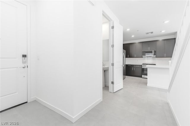 870 Dunkirk River Court, Henderson, NV 89011