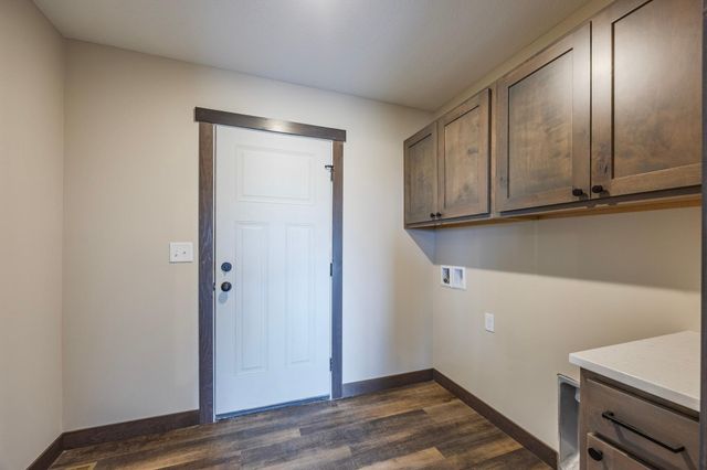 419 Coyote Way, New Richmond, WI 54017