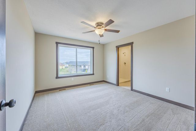 419 Coyote Way, New Richmond, WI 54017