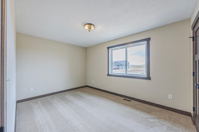 419 Coyote Way, New Richmond, WI 54017