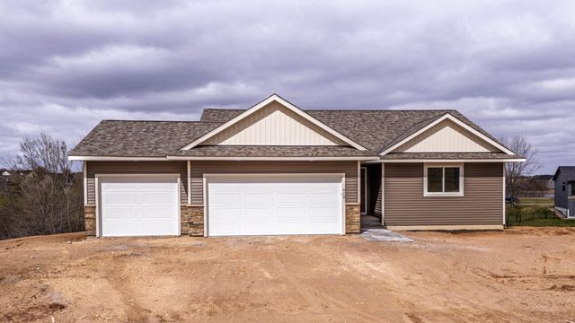 419 Coyote Way, New Richmond, WI 54017