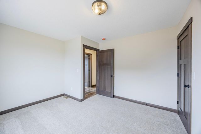 419 Coyote Way, New Richmond, WI 54017