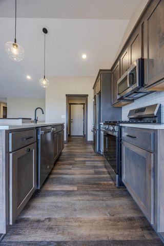 419 Coyote Way, New Richmond, WI 54017