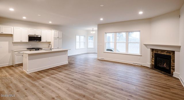 14 Seville Way, Bethlehem, NY 12158