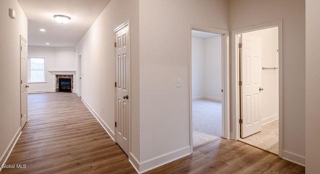 14 Seville Way, Bethlehem, NY 12158