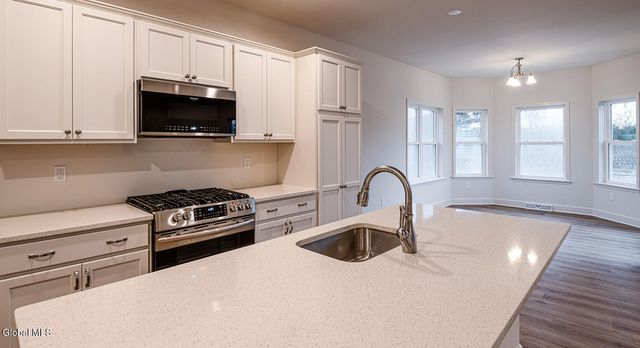 14 Seville Way, Bethlehem, NY 12158