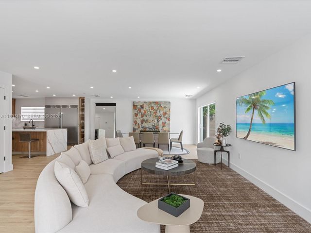 301 88th St, Surfside, FL 33154