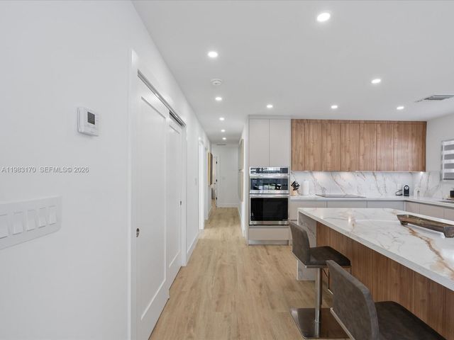 301 88th St, Surfside, FL 33154