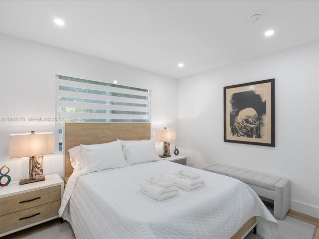 301 88th St, Surfside, FL 33154