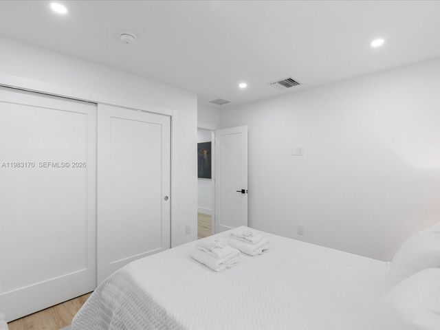 301 88th St, Surfside, FL 33154