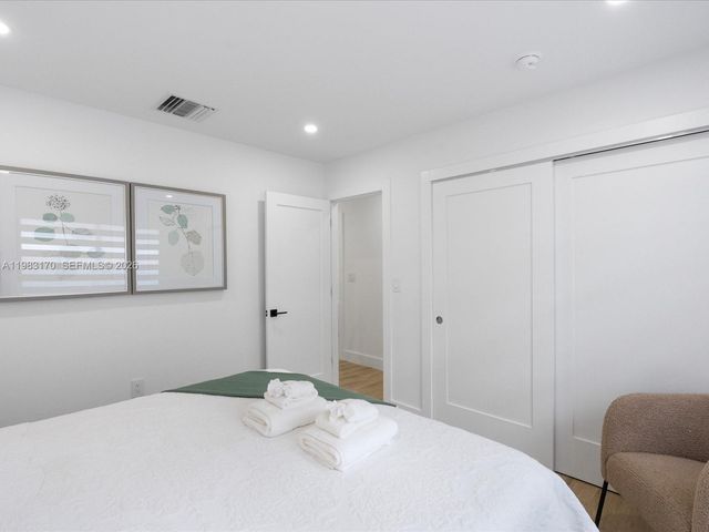 301 88th St, Surfside, FL 33154