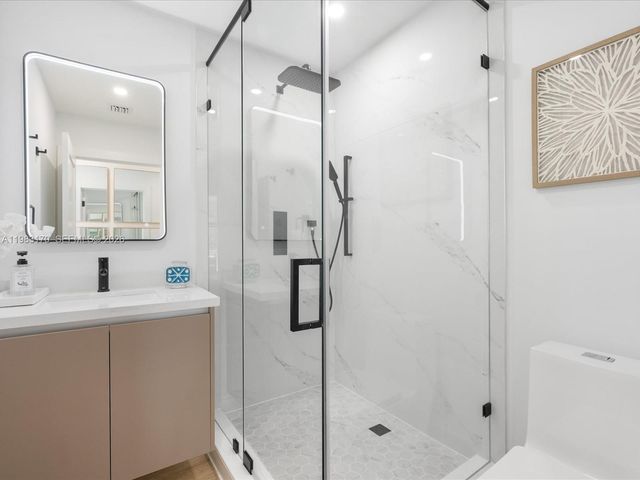 301 88th St, Surfside, FL 33154