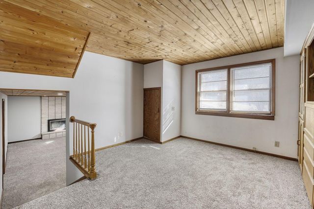 1800 Skyline Drive S, Burnsville, MN 55337