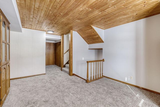 1800 Skyline Drive S, Burnsville, MN 55337