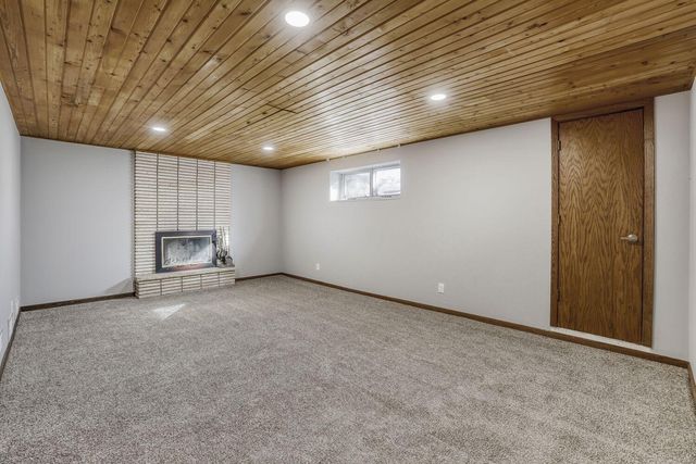 1800 Skyline Drive S, Burnsville, MN 55337