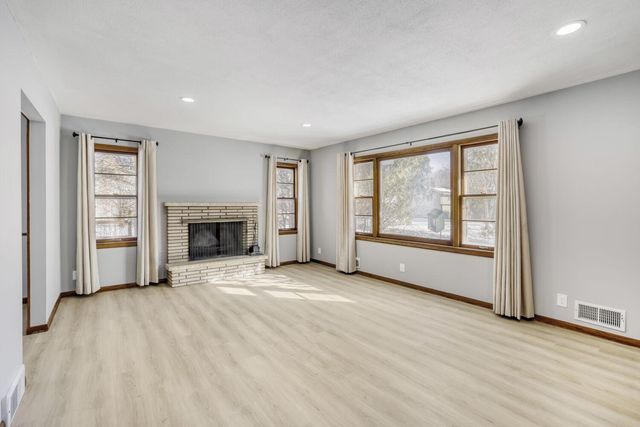 1800 Skyline Drive S, Burnsville, MN 55337