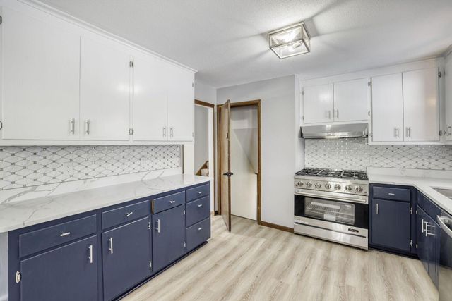 1800 Skyline Drive S, Burnsville, MN 55337