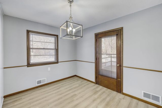 1800 Skyline Drive S, Burnsville, MN 55337