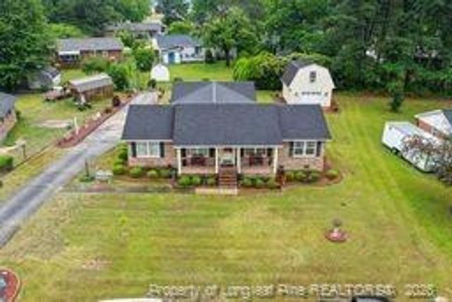 303 Chaucer Court, Dunn, NC 28334