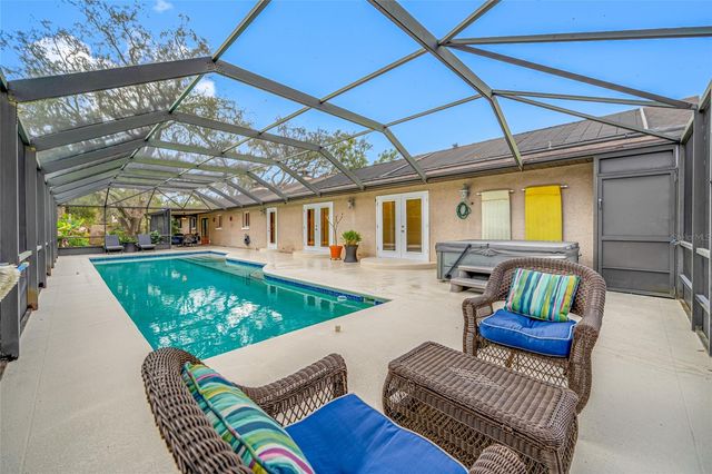 1813 N RIVERHILLS DRIVE, Temple Terrace, FL 33617