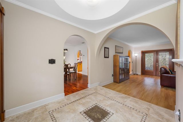 1813 N RIVERHILLS DRIVE, Temple Terrace, FL 33617