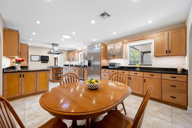 1813 N RIVERHILLS DRIVE, Temple Terrace, FL 33617